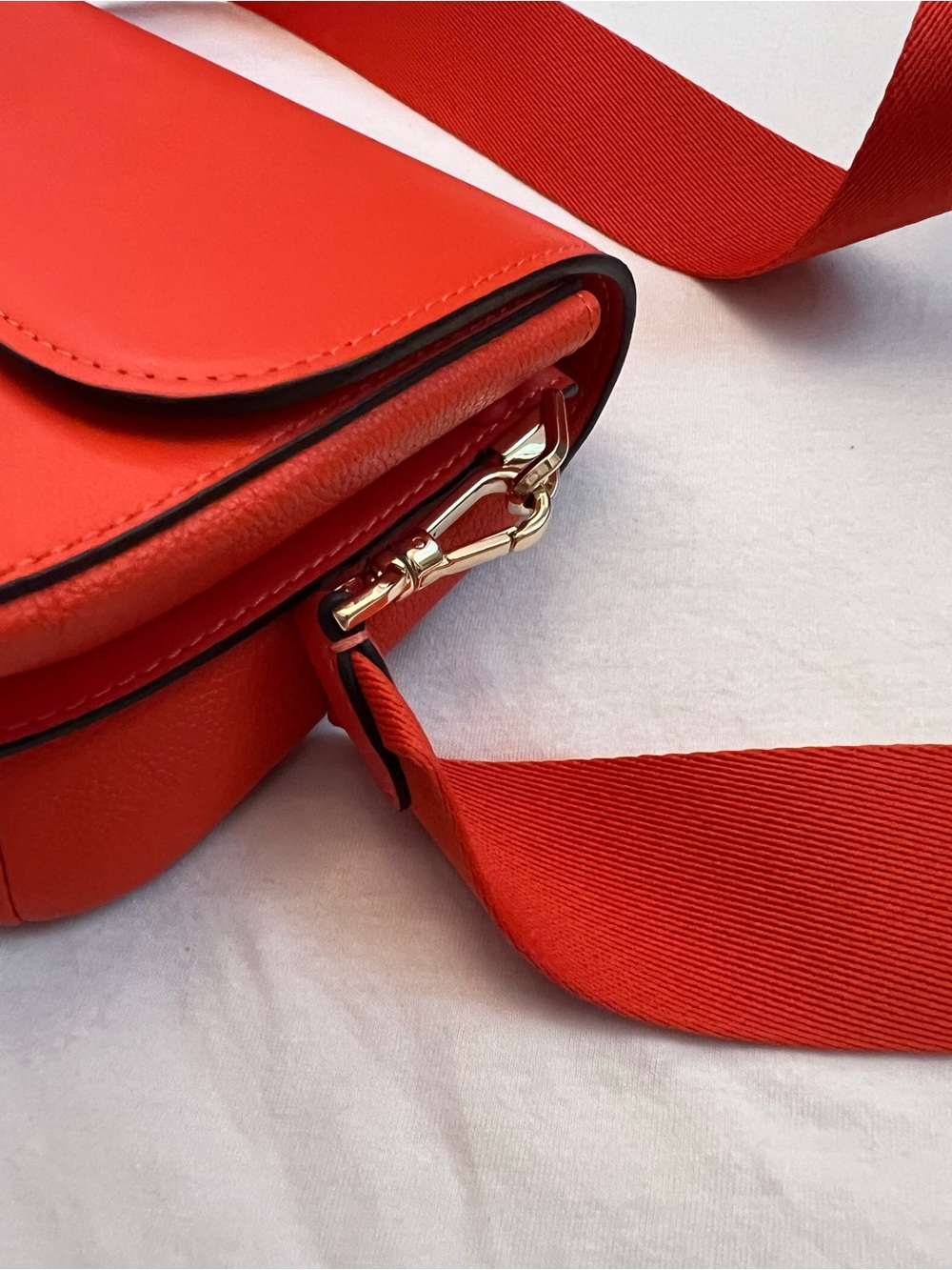 Kate Spade Buddie Smooth Leather
Shoulder Bag NWT - Picture 9 of 11